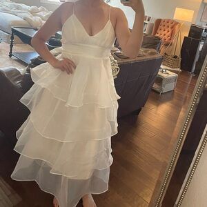 Selfie Leslie x Saints & Secrets Tiered Ruffled Midi Dress (large)